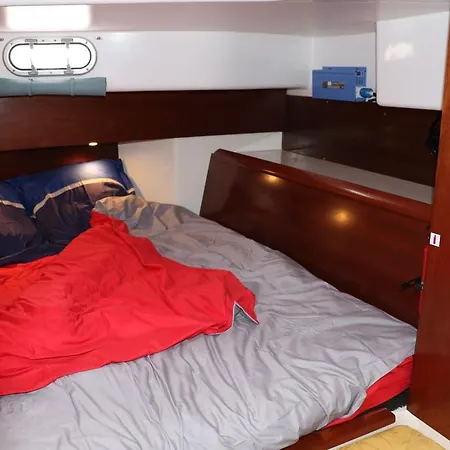 Botel Catamaran 